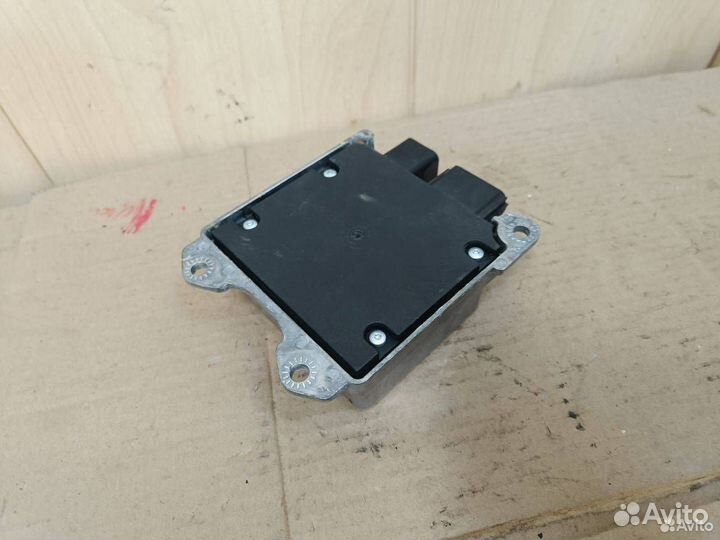 Блок управления подушками безопасности Land Rover