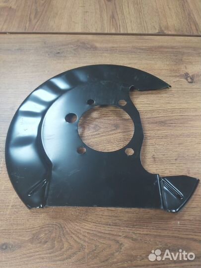 Щит переднего тормоза Соболь Баргузин правый