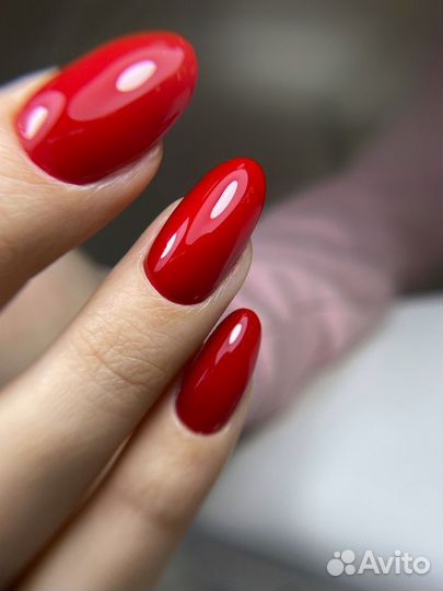 Мастер маникюра и педикюра