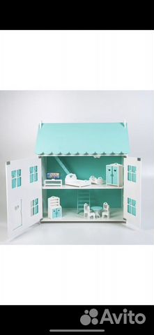 Кукольный дом с мебелью