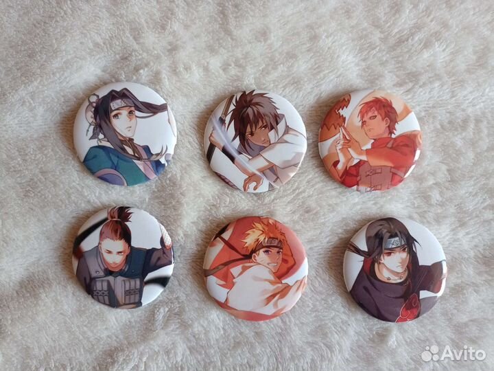 Значки с аниме б/у