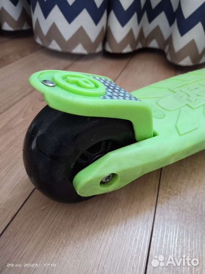 Самокат детский трехколесный бу