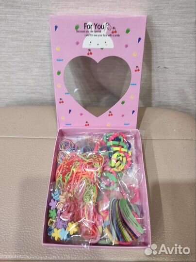 Набор резинок и заколок для волос