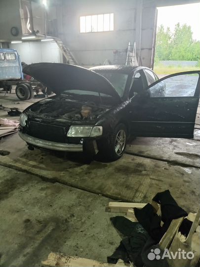Volkswagen пассат капот