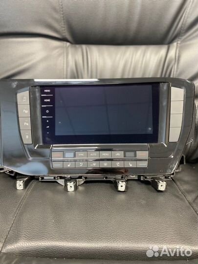 Щиток приборов Volkswagen Touareg 2019