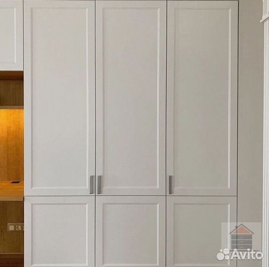 Угловой шкаф