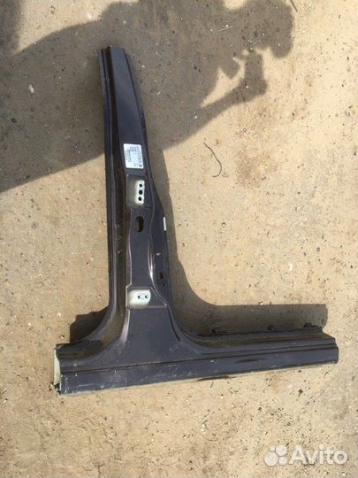 Стойка кузова центральная правая Nissan Qashqai+2