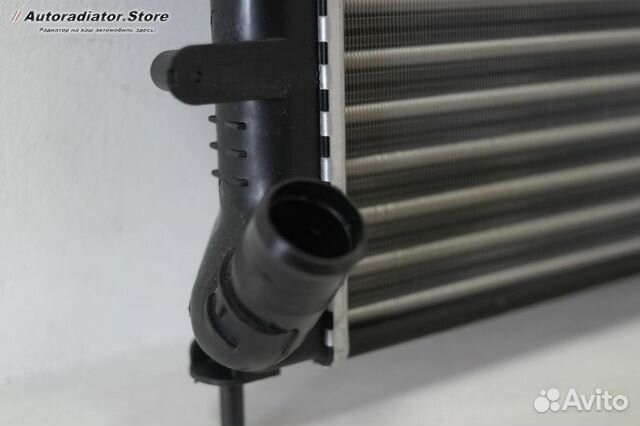 Радиатор охлаждения Рено Дастер 10