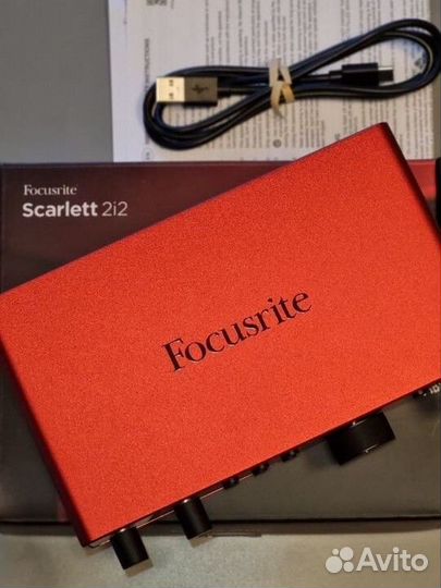 Внешняя звуковая карта focusrite Scarlett 2i2 4gen