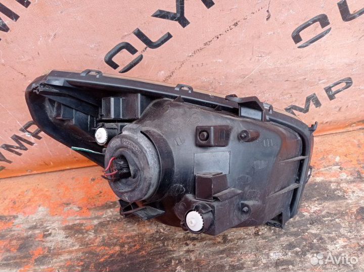 Фара левая Toyota Rav4 ACA21 1AZ-FSE 2003