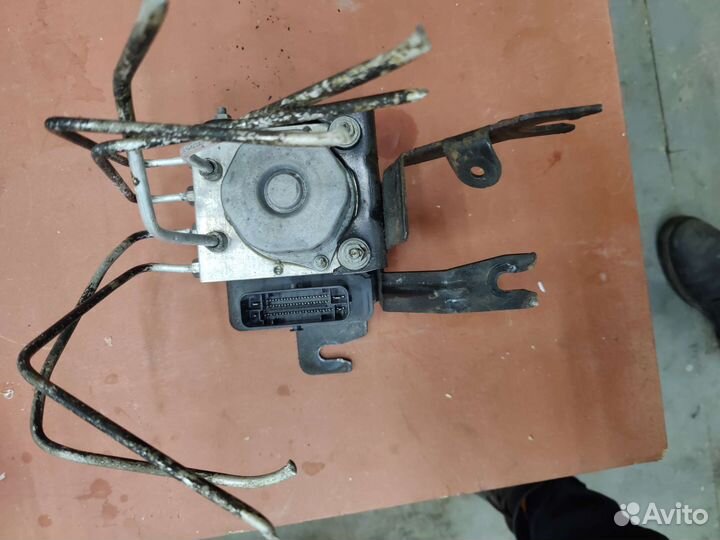 Блок абс Renault Logan 2, Sandero Stepway 2