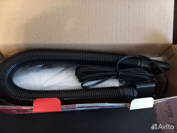 Автомобильный пылесос новый