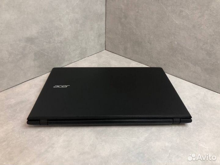 Acer Aspire E15/Core i3/RAM 12GB/GeForce 940MX