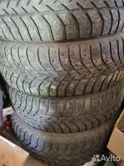 Bridgestone Ice Cruiser 5000 235/65 R17