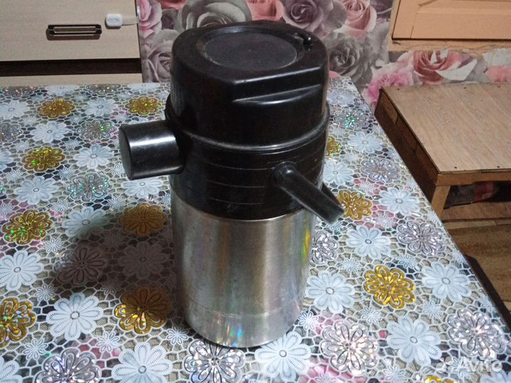 Термос с помпой