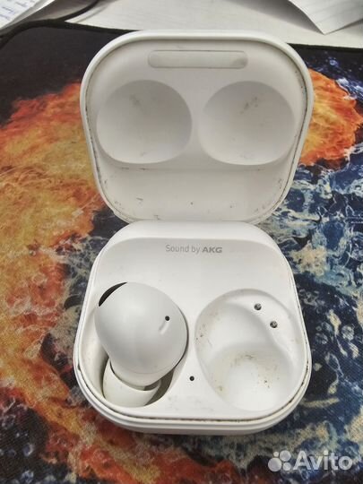 Galaxy buds 2 pro левый наушник + кейс