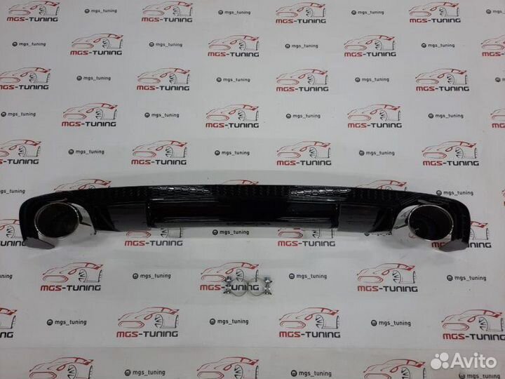 Диффузор с насадками на Audi A4 B9 RS4 S-Line