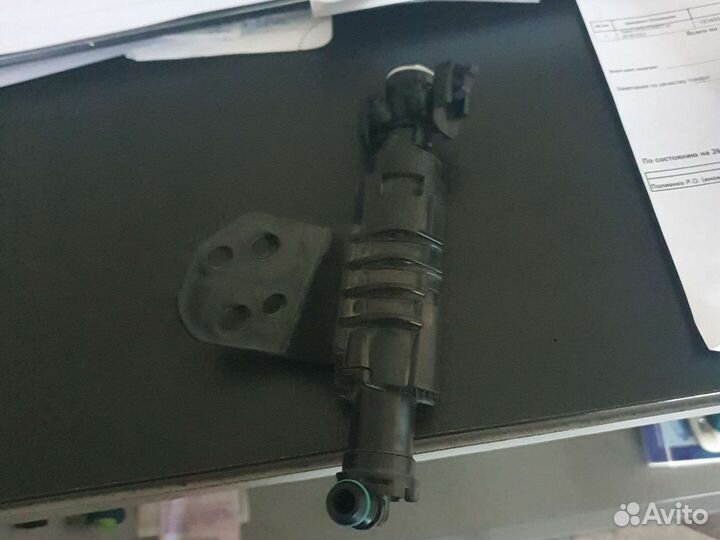 Форсунка омывателя фар Hyundai Tucson 3 15-18