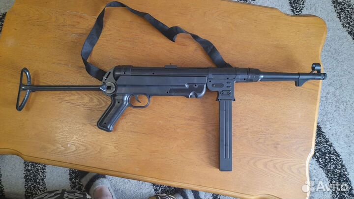 Игрушечный автомат MP 40