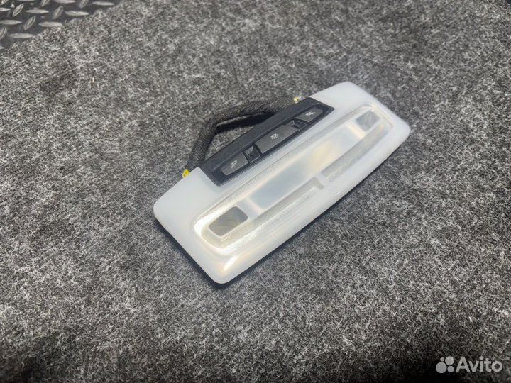 Плафон подсветки салона Bmw 3 Series F30 N20B20