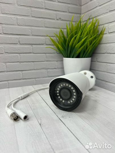 Уличная камера видеонаблюдения