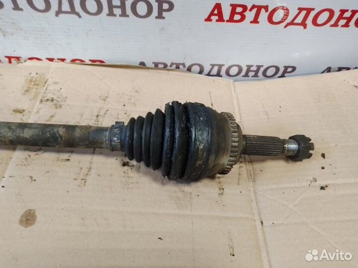 Полуось привод передний правый Mitsubishi Galant