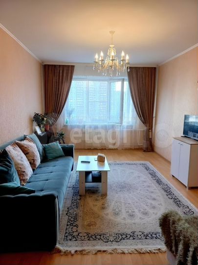 3-к. квартира, 90 м², 7/10 эт.