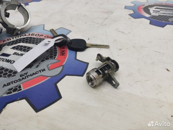 Замок зажигания Hyundai Solaris 1 седан G4FC 2011