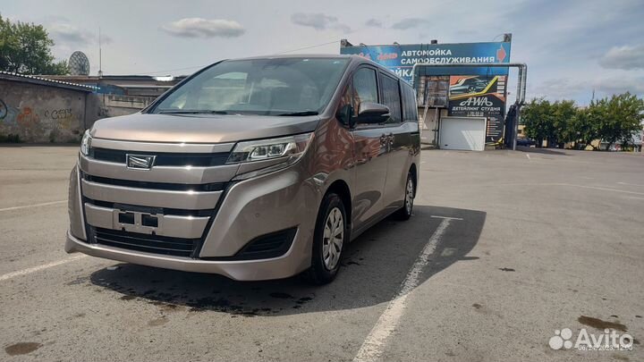 Toyota Noah 2.0 CVT, 2019, 106 000 км