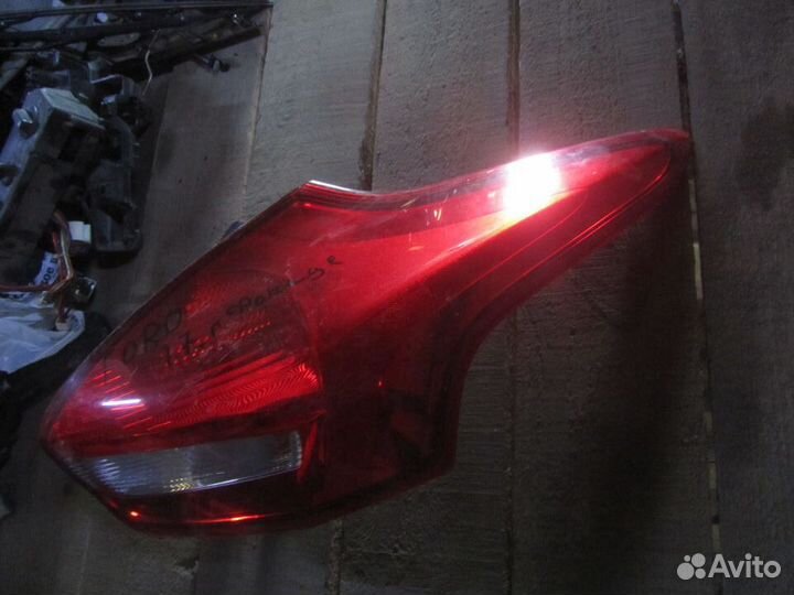 Фонарь задний правый ford focus 3 2017
