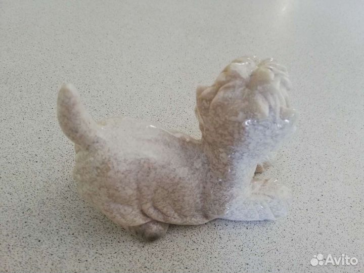 Статуэтка собачка