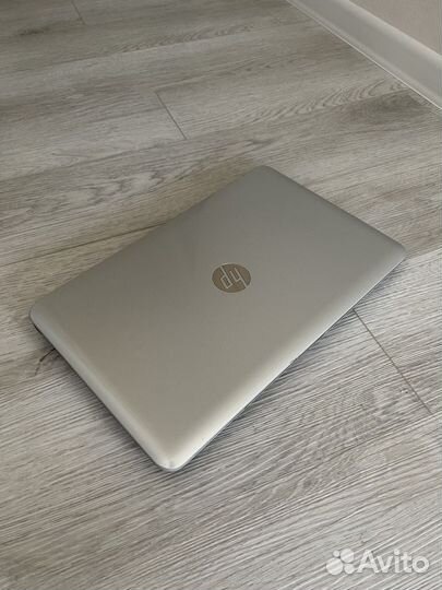 Ноутбук hp 4 ядра 6gb 2 видеокарты ssd 256gb