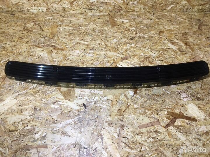 Решетка капота мерседес w211