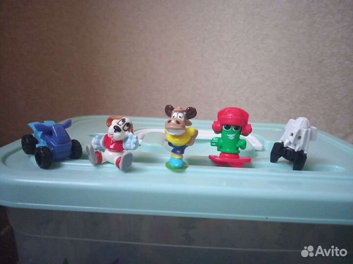 Игрушки Киндер