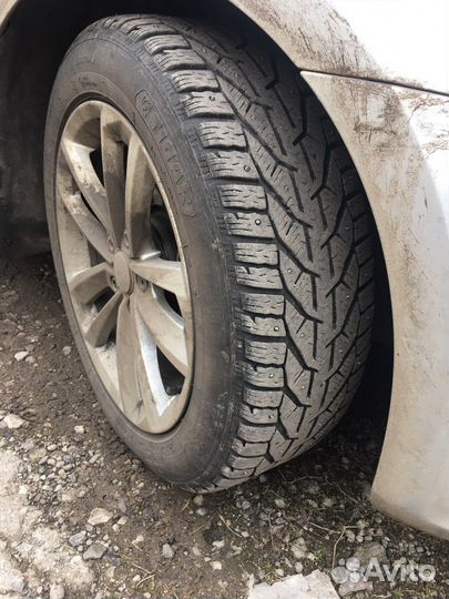 Tigar Ice 215/55 R17