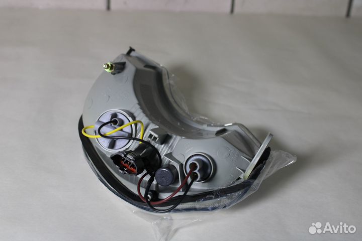 Габарит hyundai terracan 01-07 ST-221-1520L