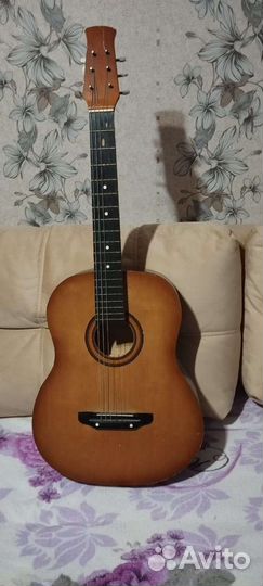 Акустическая гитара