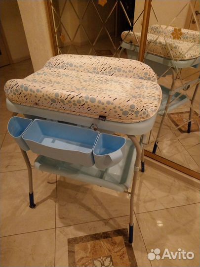 Пеленальный столик с ванночкой chicco