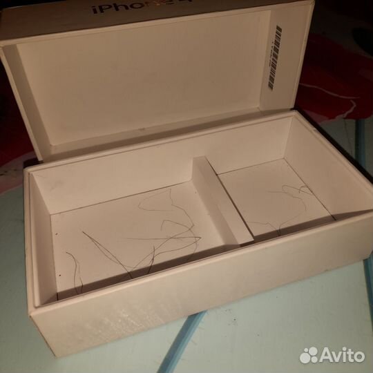 Коробка от iPhone