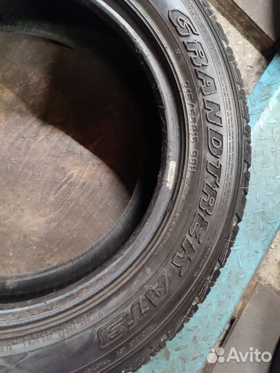 Dunlop Grandtrek AT3 215/65 R16