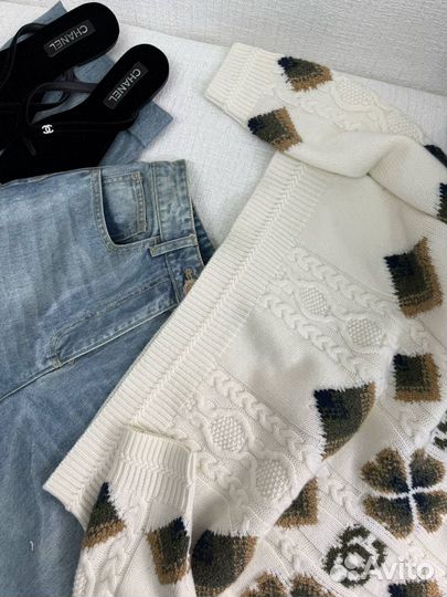 Свитер Chanel