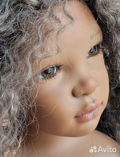 Коллекционная кукла Zawieruszynski Camryn