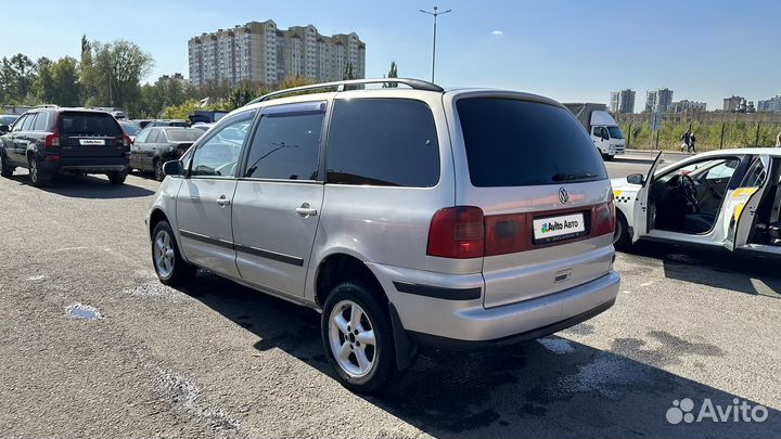 Volkswagen Sharan 1.9 AT, 2000, 290 000 км