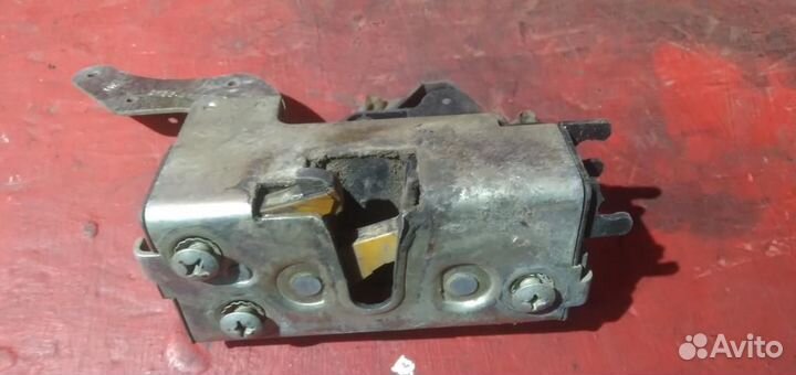 Шевроле Нива замок двери п.правой мех. Ваз 2123