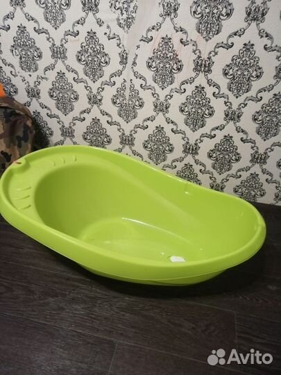 Ванночка для купания новорожденного