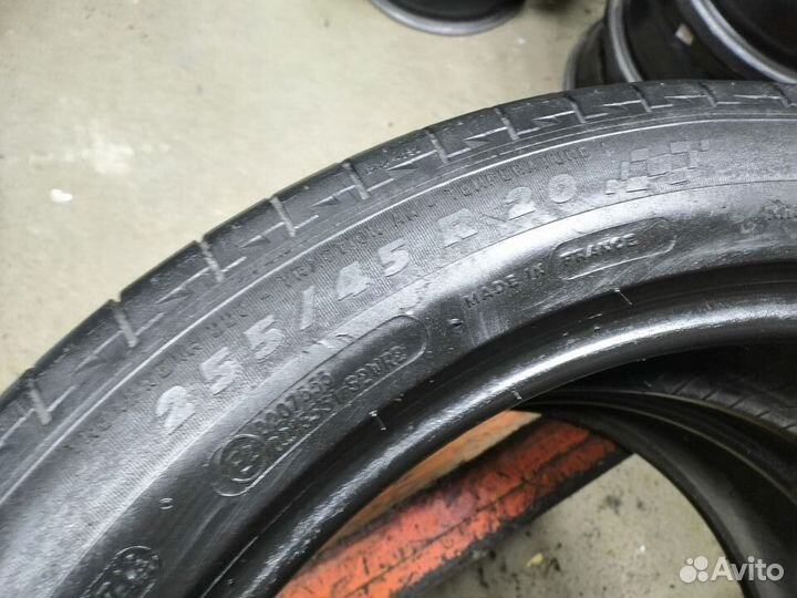 Michelin Latitude Sport 255/45 R20