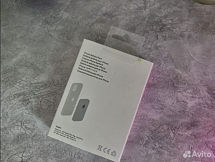 Повербанк apple