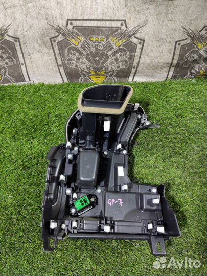 Воздуховод передний правый Honda Shuttle GP7 LEB