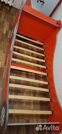 Детская кровать машина бу с матрасом