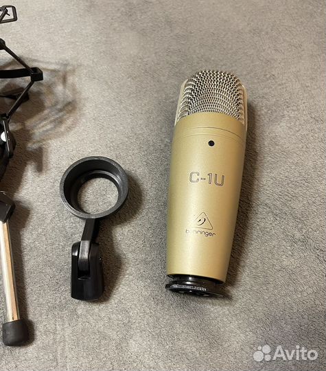 Behringer C1U